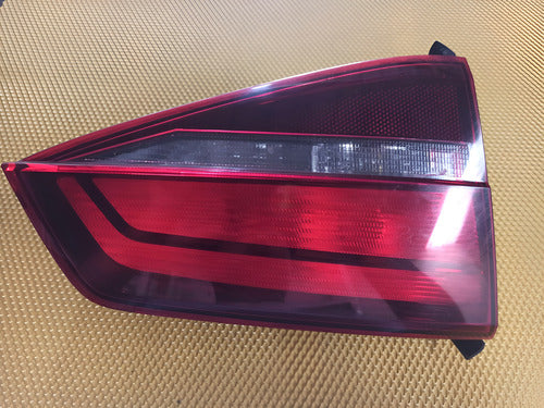 Intercalavera Izq. Jetta Bicentenario 15-18 Usado Original Izquierdo