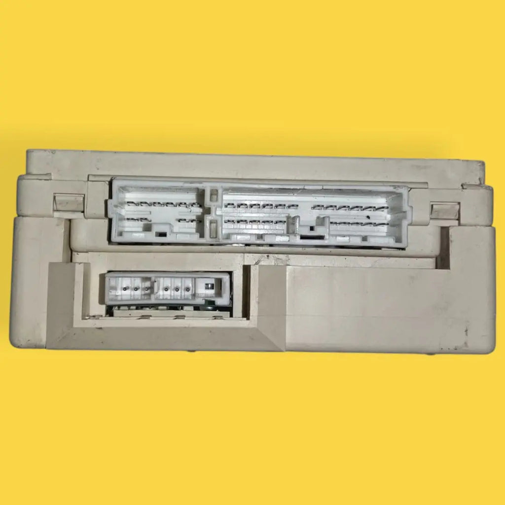 Caja Fusibles Stratus, Cirrus 2.5 Original 95-00 P4606292ab