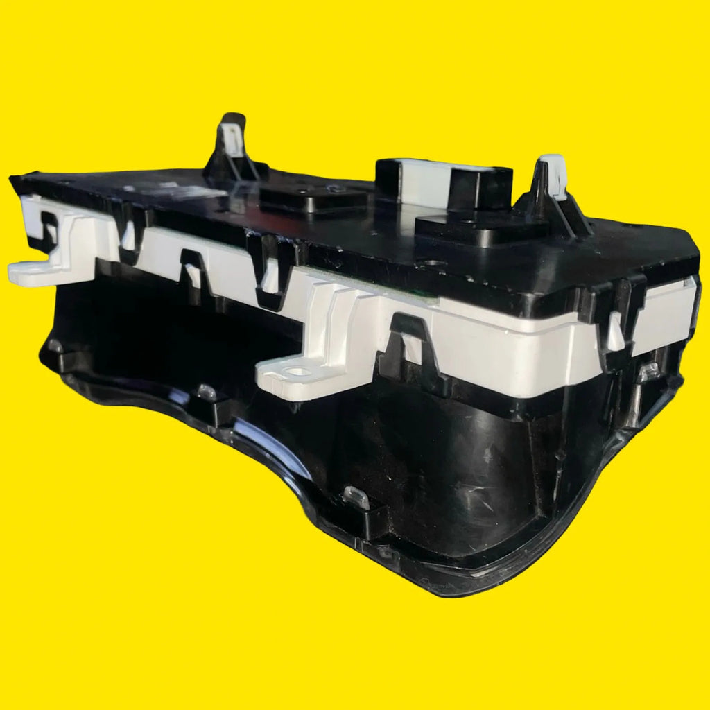 Clúster Velocímetro Nissan Versa, March Usado Orig. 12-18 Negro