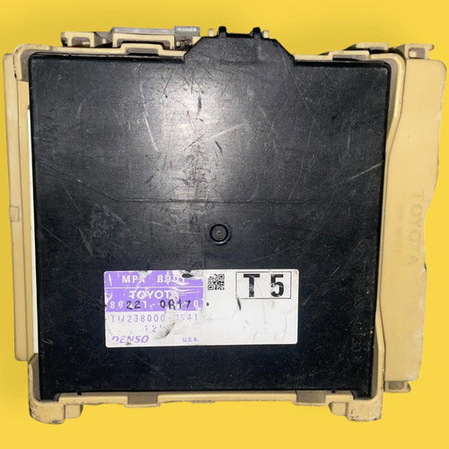 Modulo Caja Fusibles Toyota Rav4 Usado Orig 16-20 827300r101