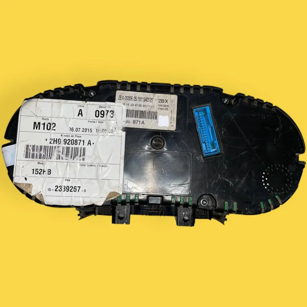 Clúster Velocímetro Vw Amarok Diésel Orig. 10-22 2h0920871a Negro