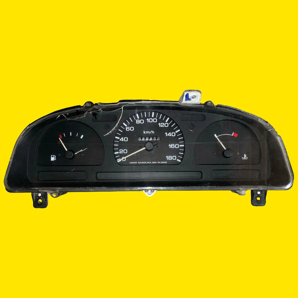 Clúster Velocímetro Nissan D21 2.4 Std. Orig. 97-07 46984 Negro
