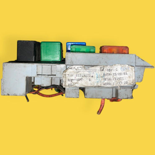 Caja Fusibles Chevrolet Astra 2.4 Autm. Orig. 00-06 93313271