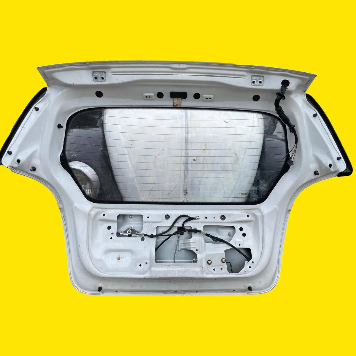 Quinta Puerta Cajuela Chevrolet Spark Usada Orig. 11-17 Blanco