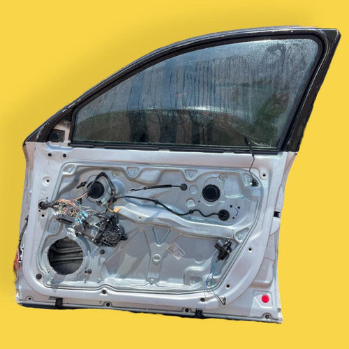 Puerta Delantera Derecha Vw Passat Usada Original 98-05 Delantera Derecha Plateado