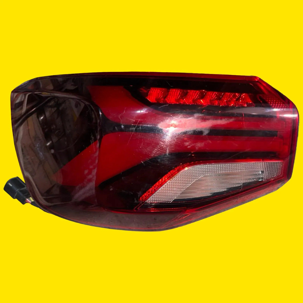 Calavera Izquierda Chevrolet Onix Usado Orig. 20-25 Izquierdo/conductor Rojo