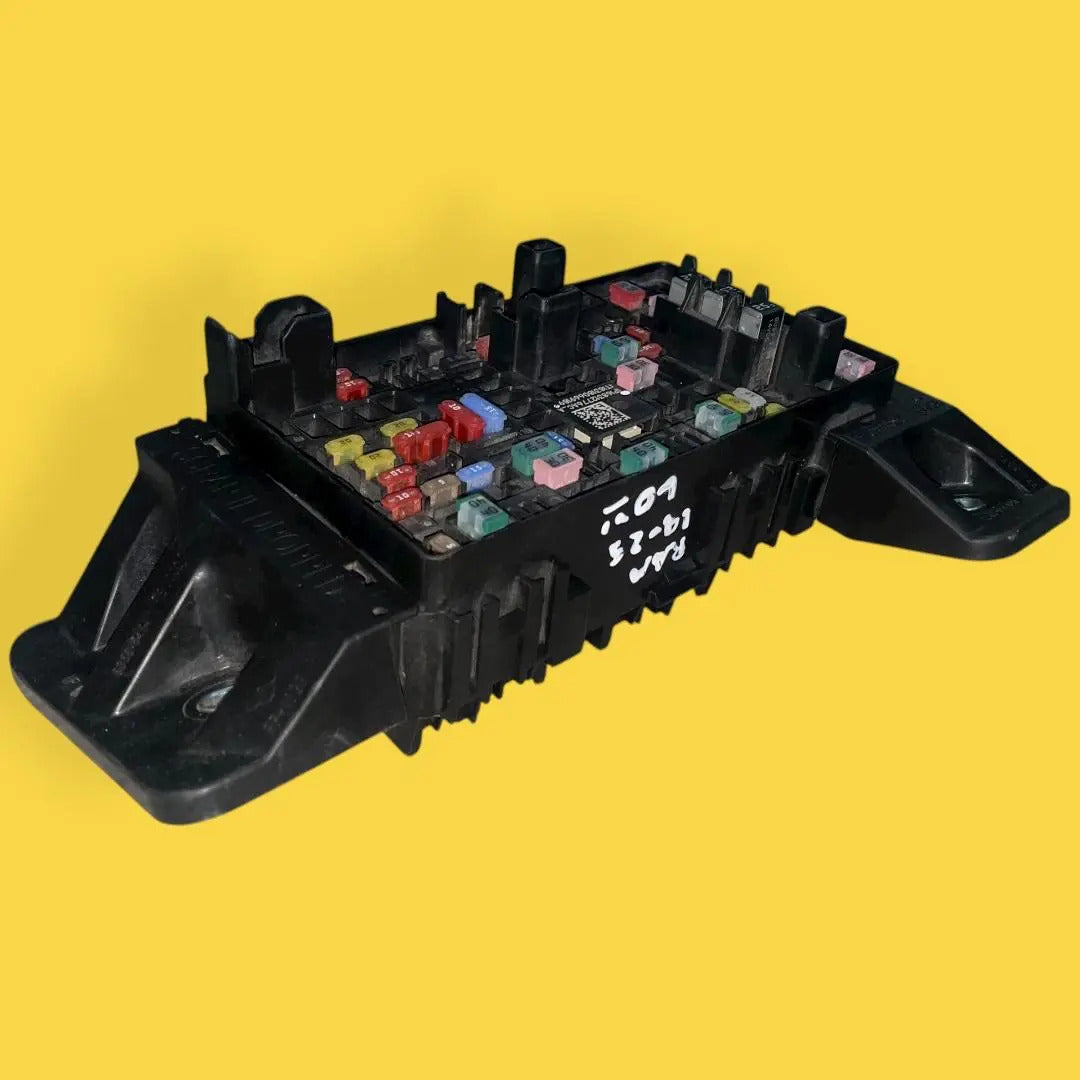 Caja Fusibles Interior Dodge Ram Original 19-25 P68312776ac