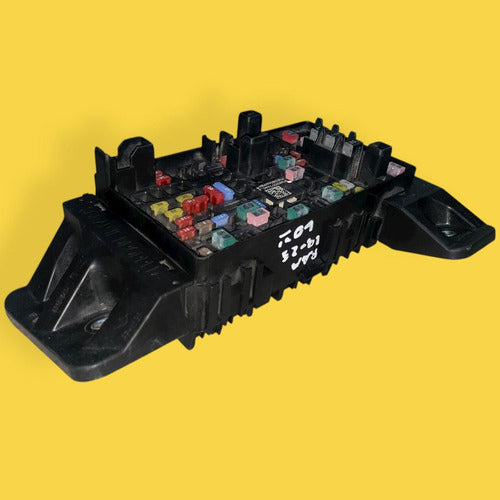 Caja Fusibles Interior Dodge Ram Original 19-25 P68312776ac
