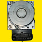 Modulo Abs Toyota Avanza 1.5 Usada Orig. 15-21 11304041060 Negro