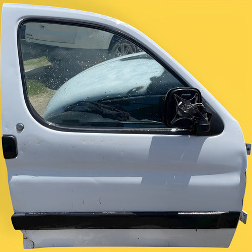 Puerta Derecha Peugeot Partner Detalle Usada Original 05-12 Delantera Derecha Blanco