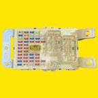 Caja Fusibles Bcm Rio Usado Orig. 12-17 919501w530