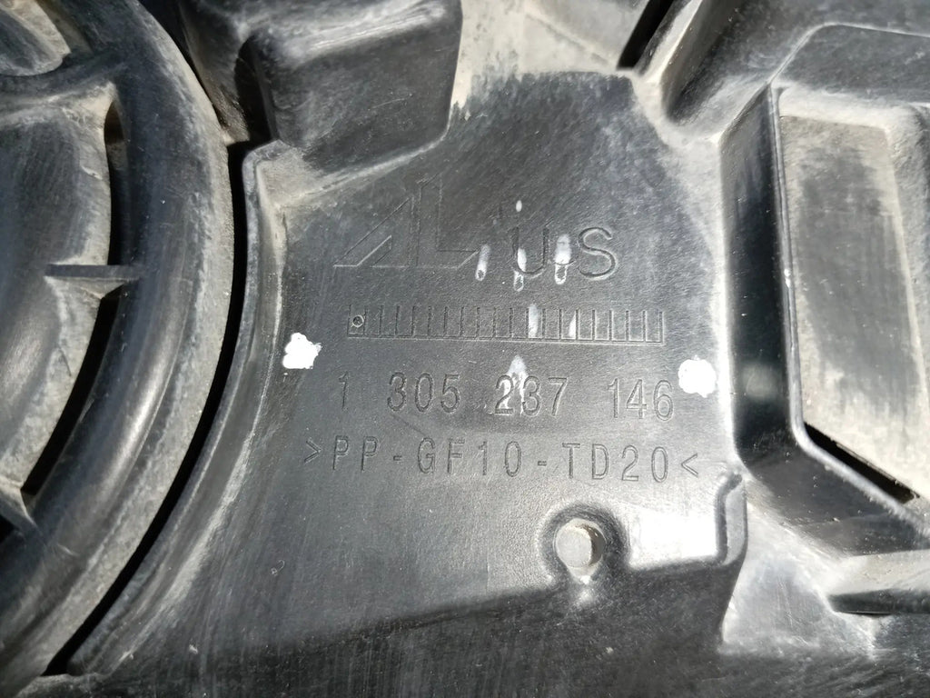 Faro Derecho Para Mercedes Clace C Usado Original 15-18 Derecho