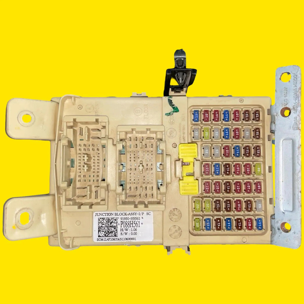 Caja Fusibles Bcm Kia Rio Usado Original 17-23 P088h561
