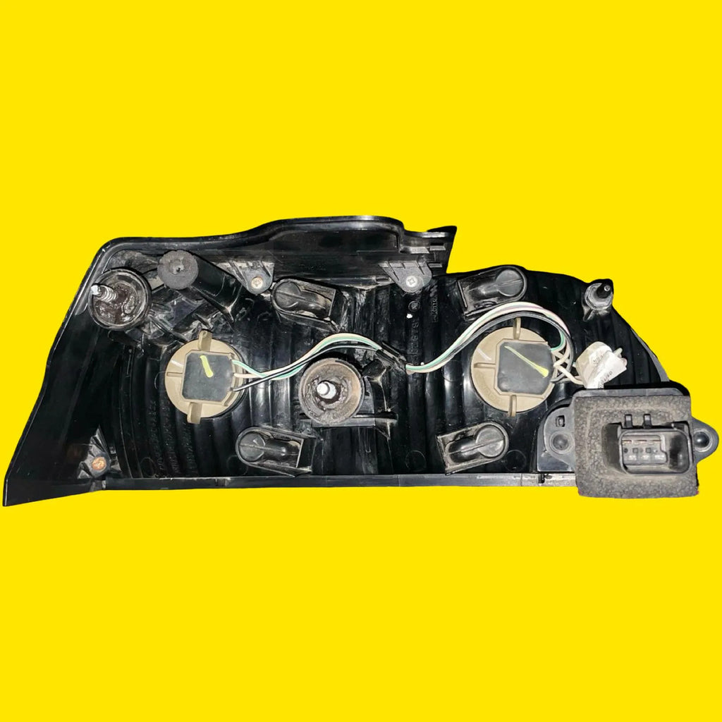 Calavera Izquierda Dodge Challenger Usado Orig. 08-14 Izquierdo/conductor Rojo