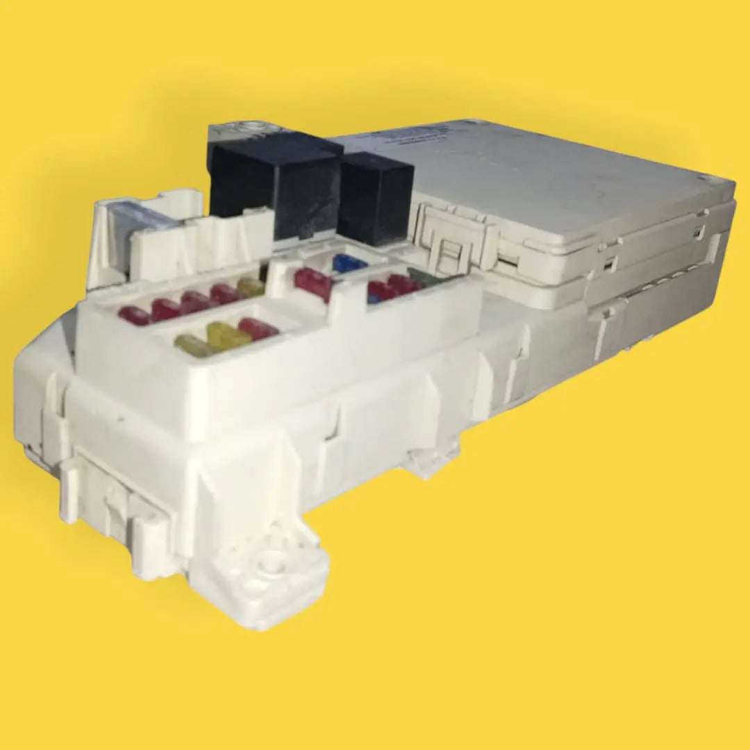 Caja Fusibles Stratus, Cirrus 2.5 Original 95-00 P4606292ab