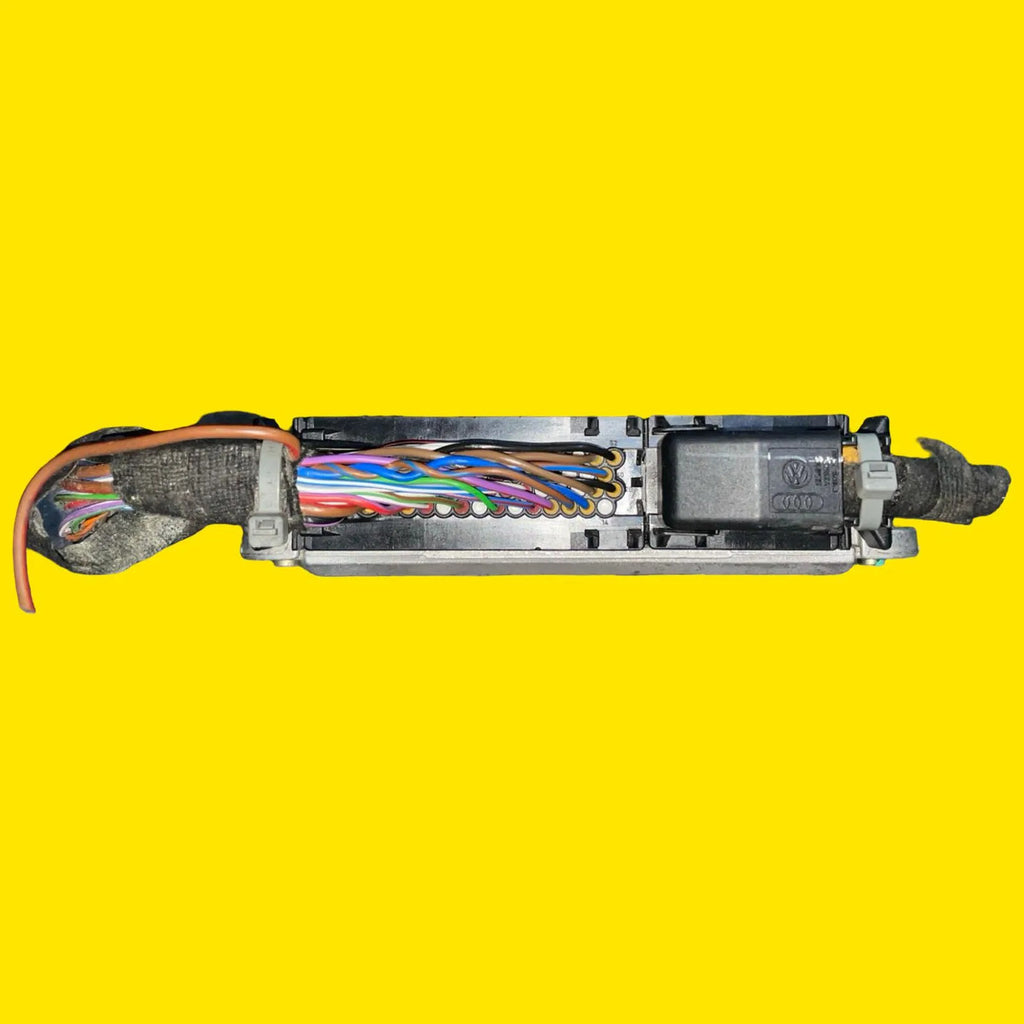 Computadora Motor Vw Beetle 2.0 Autm. 00-01 06a906018eq