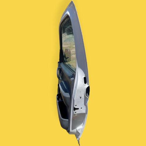 Puerta Derecha Peugeot Partner Detalle Usada Original 05-12 Delantera Derecha Blanco