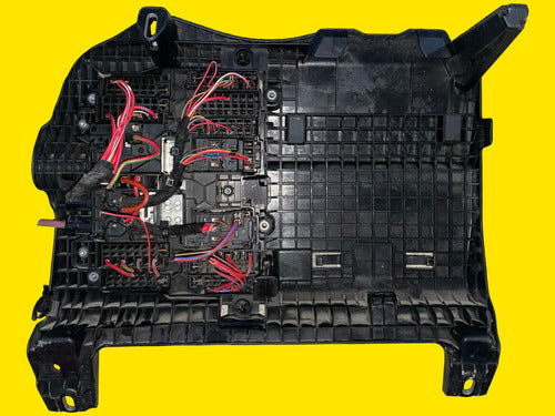 Caja Fusibles Interior Mercedes Gla, Glb, A, B Class 18-23