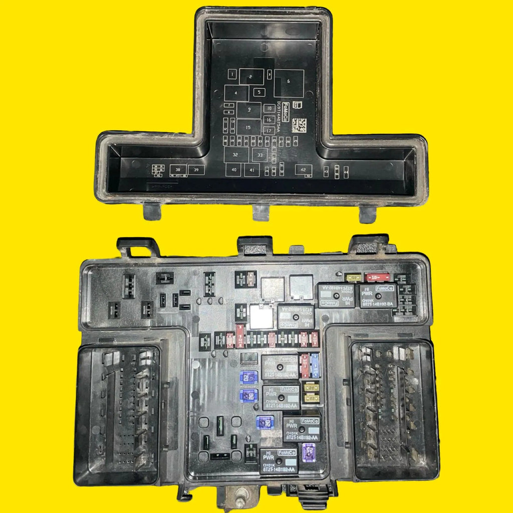 Caja Fusibles Ford Fusión Usado Original 13-17 Dg9t14a067af