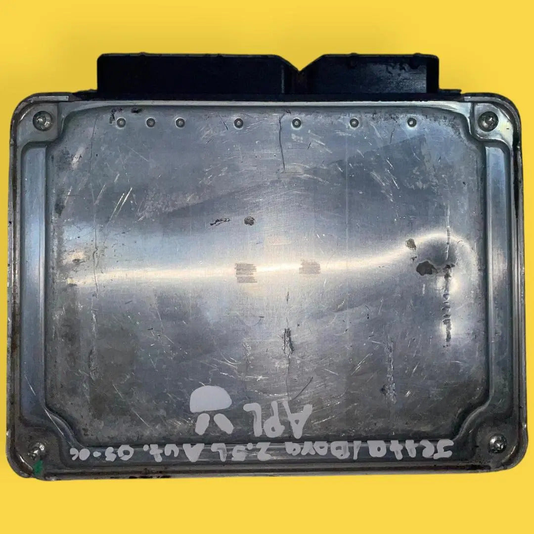Computadora Motor Vw Jetta, Bora 2.5 Autm. 05-06 07k906032aq