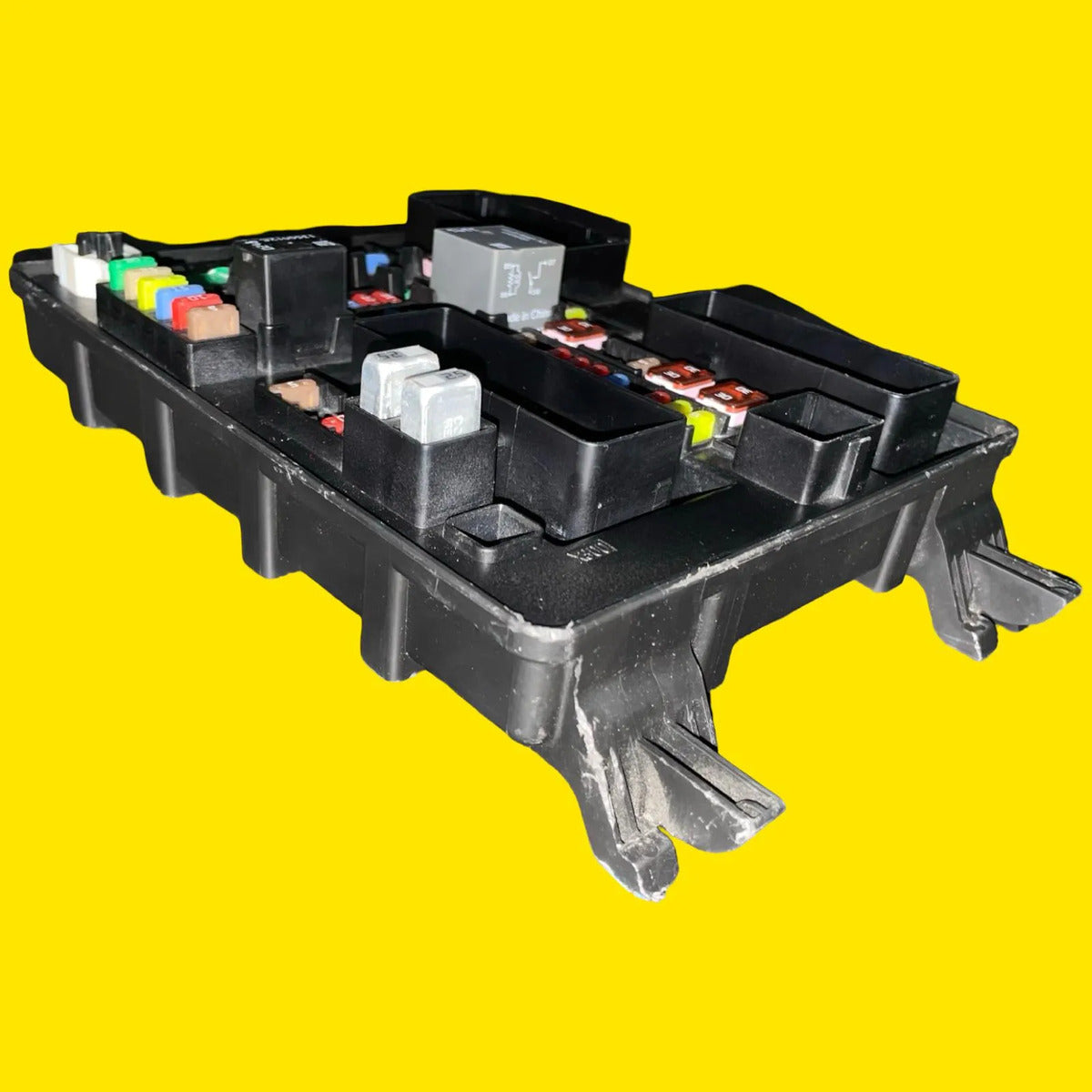 Caja Fusibles Interior Cadillac Srx Orig. 13-16 22886876