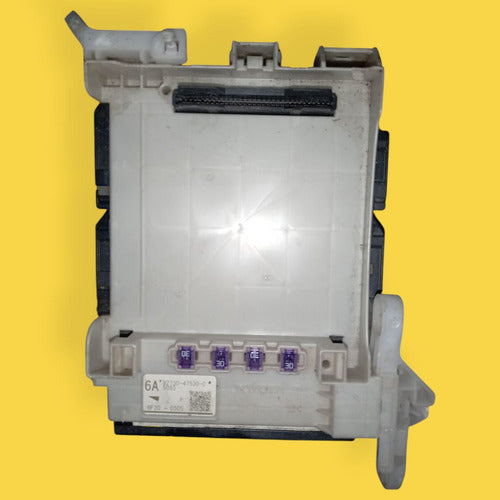 Caja De Fusibles Toyota Prius Usado Original 15-22