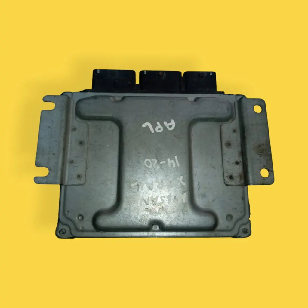 Computadora Motor Nissan X-trail Usado Original 14-20