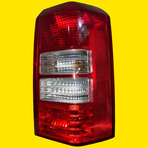 Calavera Derecha Jeep Patriot Usado Original 07-17 C/detalle Derecho/pasajero Rojo