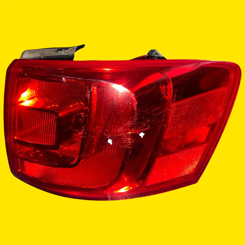 Calavera Derecha Volkswagen Jetta Mk6 Usado Original 11-18 Derecho/pasajero Rojo