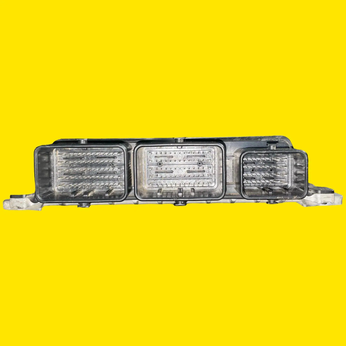 Computadora Motor Nissan Versa Usado Orig. 20-24 Bem532700