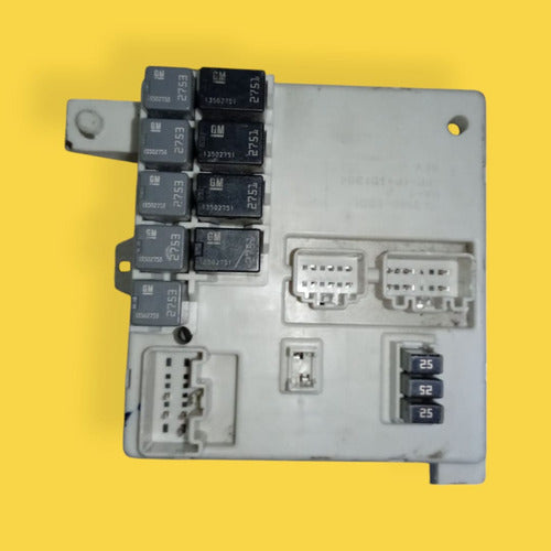 Caja Fusibles Chevrolet Traverse Usado Original 13-17