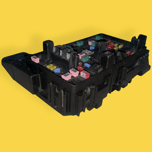 Caja Fusibles Interior Dodge Ram Original 19-25 P68312776ac
