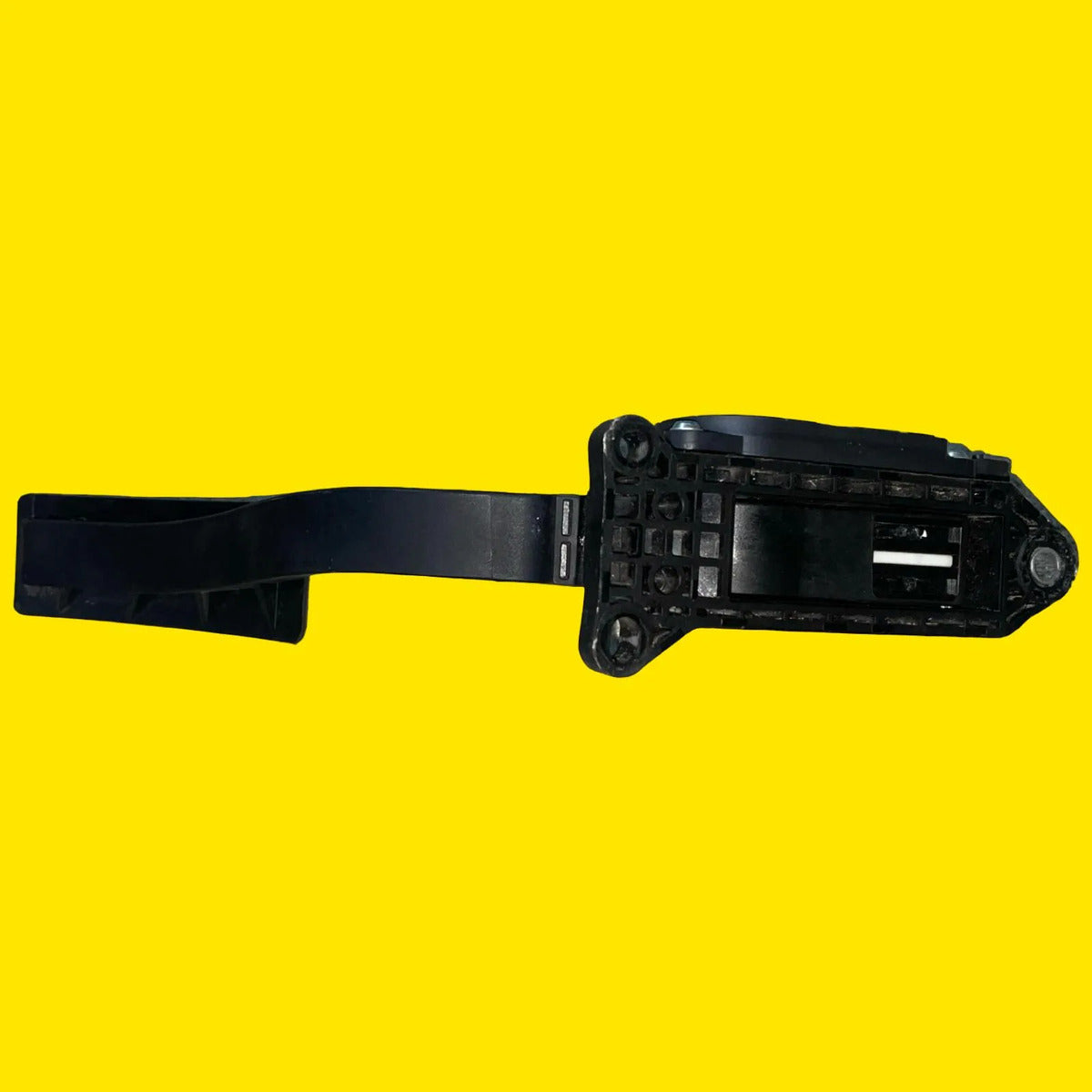 Pedal Acelerador Chevrolet Aveo Ng 1.5 Orig. 24-25 23864677