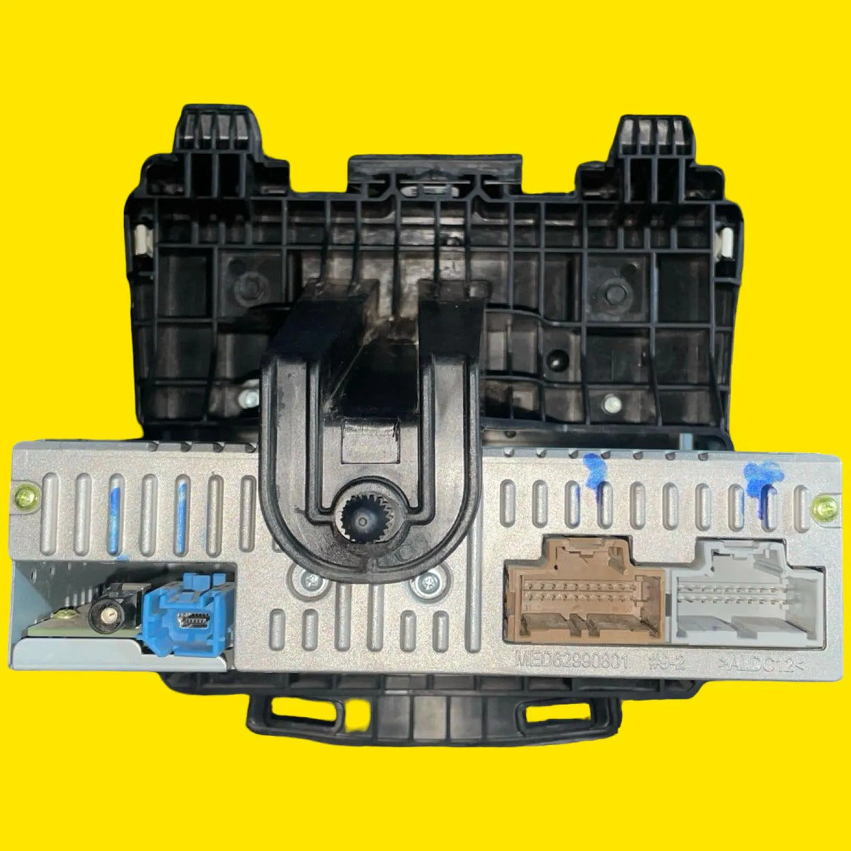 Estéreo Pantalla Chevrolet Trax/sonic Orig. 17-22 42645277 Negro