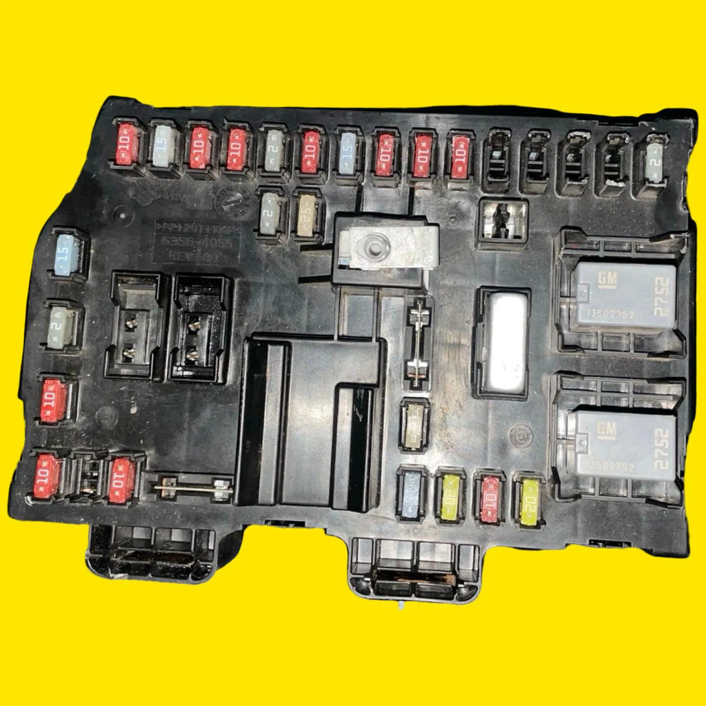 Caja Fusibles Chevrolet Equinox Usado Orig. 04-09 25886119