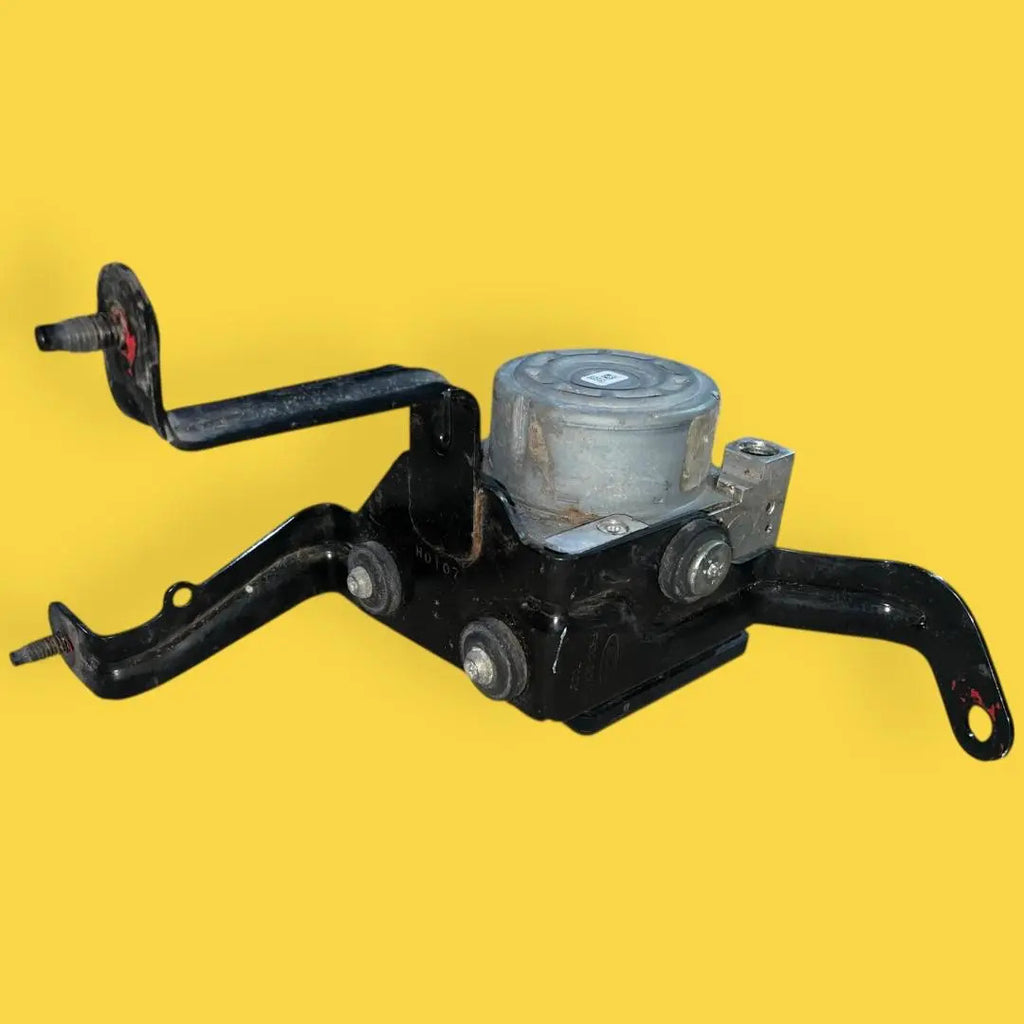 Modulo Abs Ford Mustang Usado Original 19-23 Kr3c2b373ab Negro