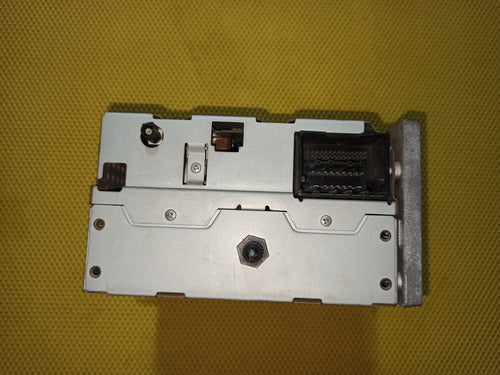 Estereo Chevrolet Sonic 11-15 Usado Original