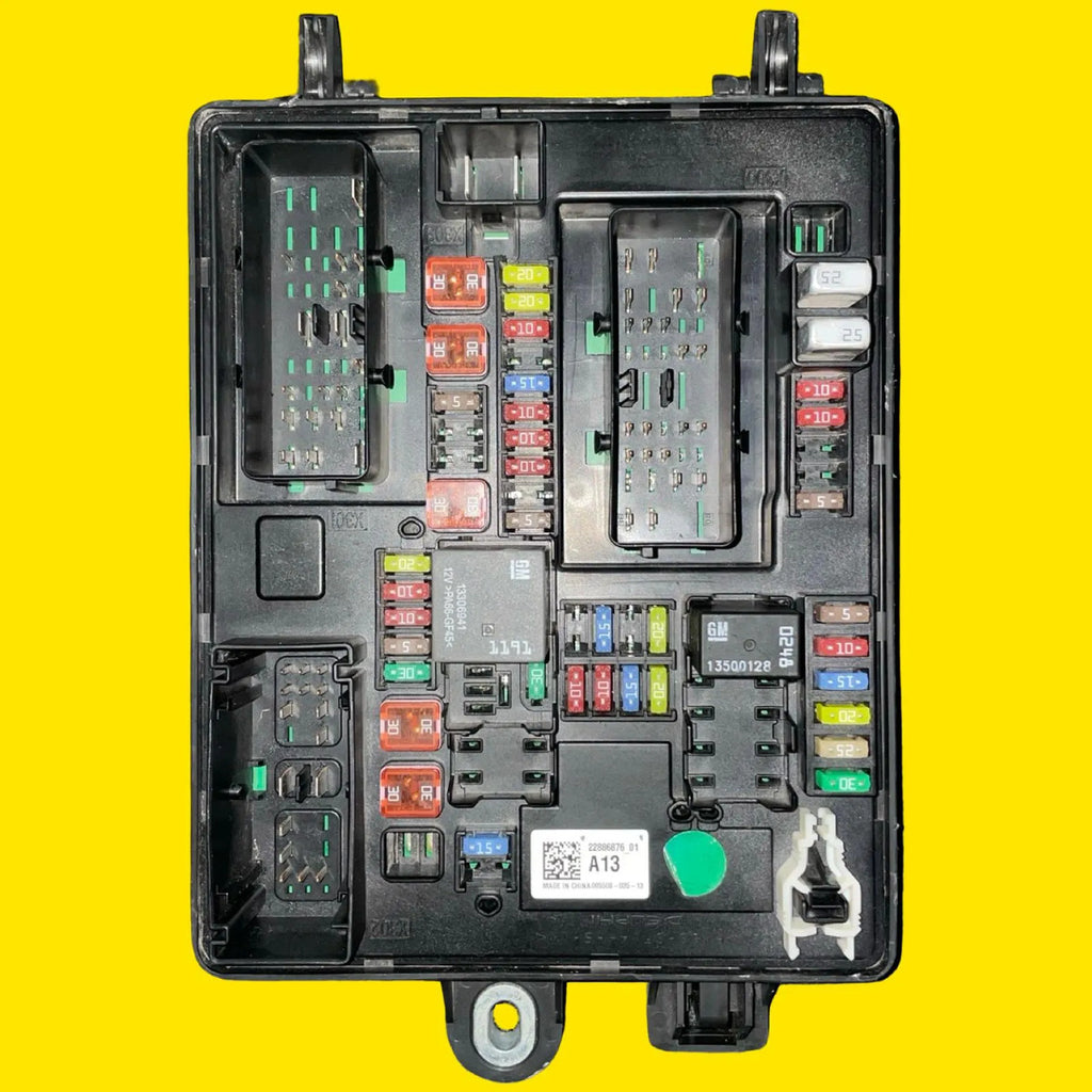 Caja Fusibles Interior Cadillac Srx Orig. 13-16 22886876