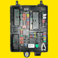 Caja Fusibles Interior Cadillac Srx Orig. 13-16 22886876