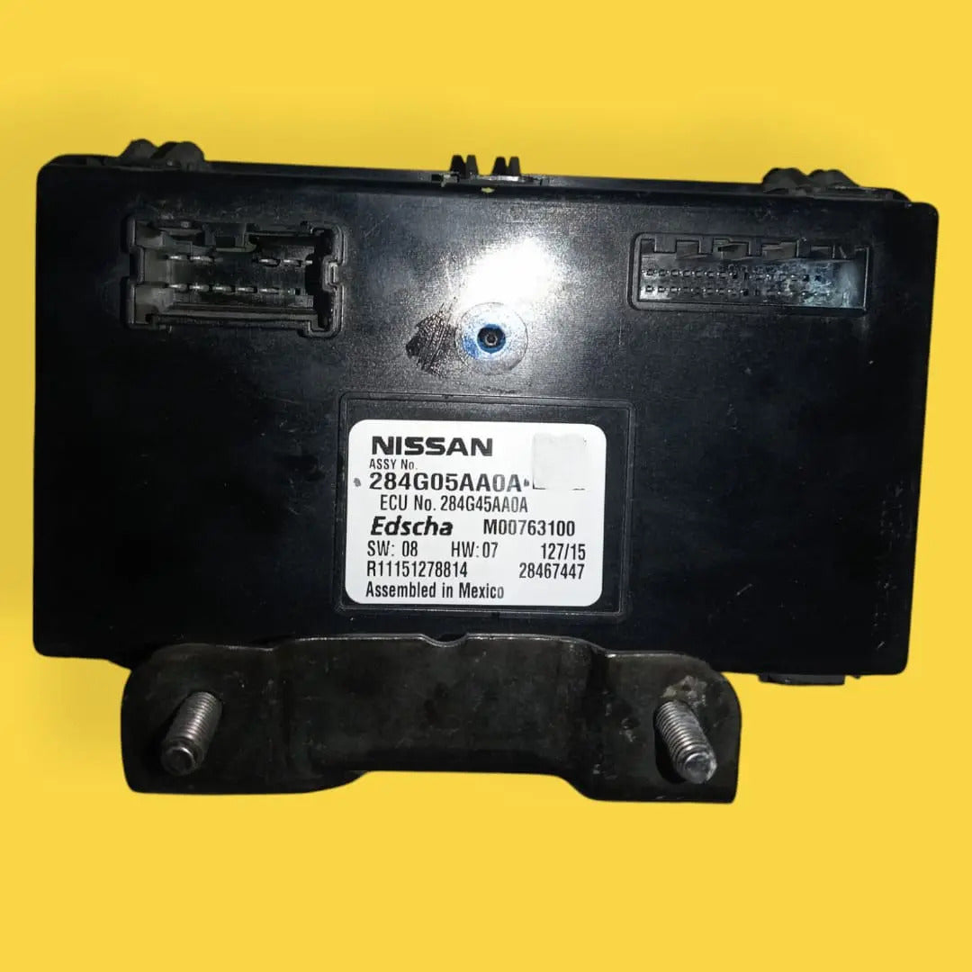 Modulo Control Puerta Trasera Nissan Murano Usado Orig 15-18
