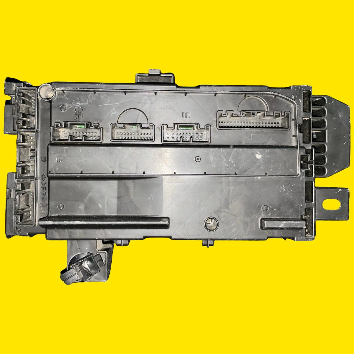 Caja Fusibles Bcm Timp Avanza/corolla Orig. 16-22 82600bz050