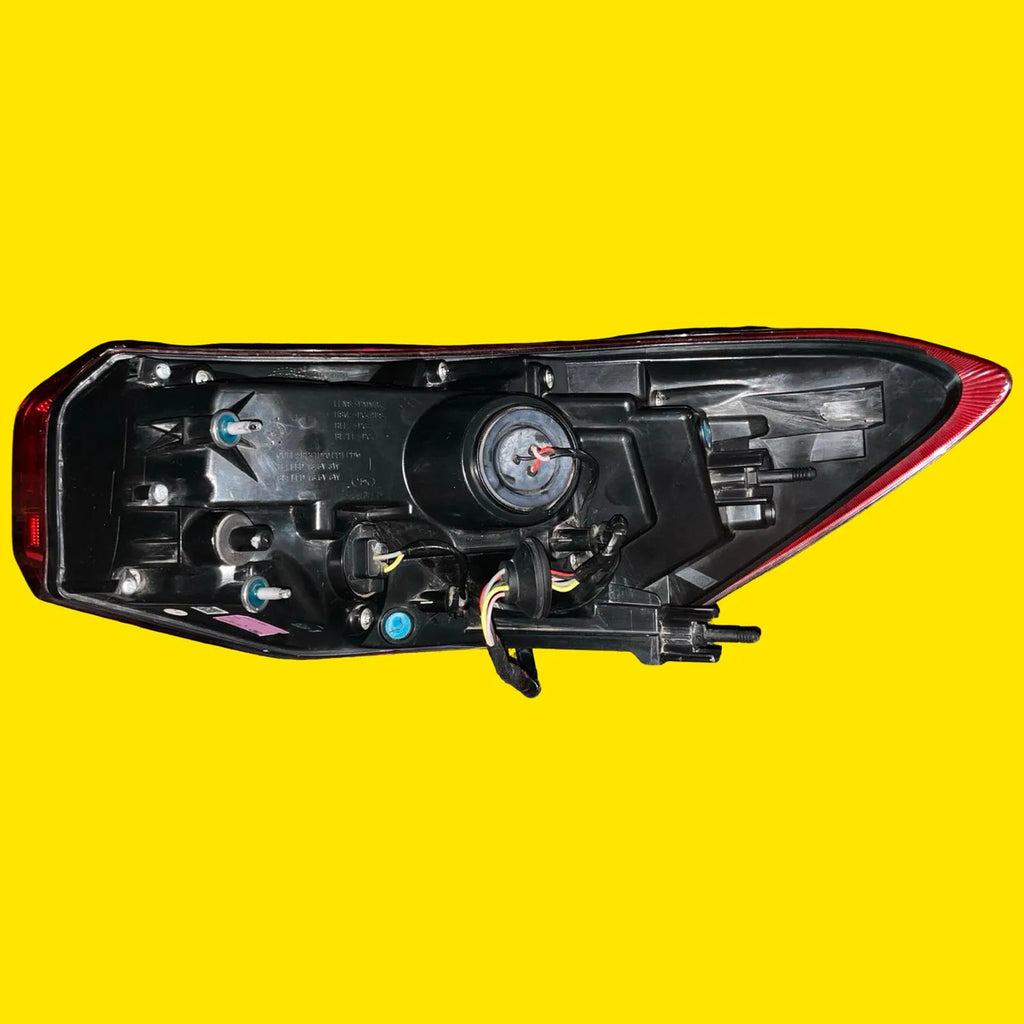 Calavera Izquierda Chevrolet Onix Usado Orig. 20-25 Izquierdo/conductor Rojo