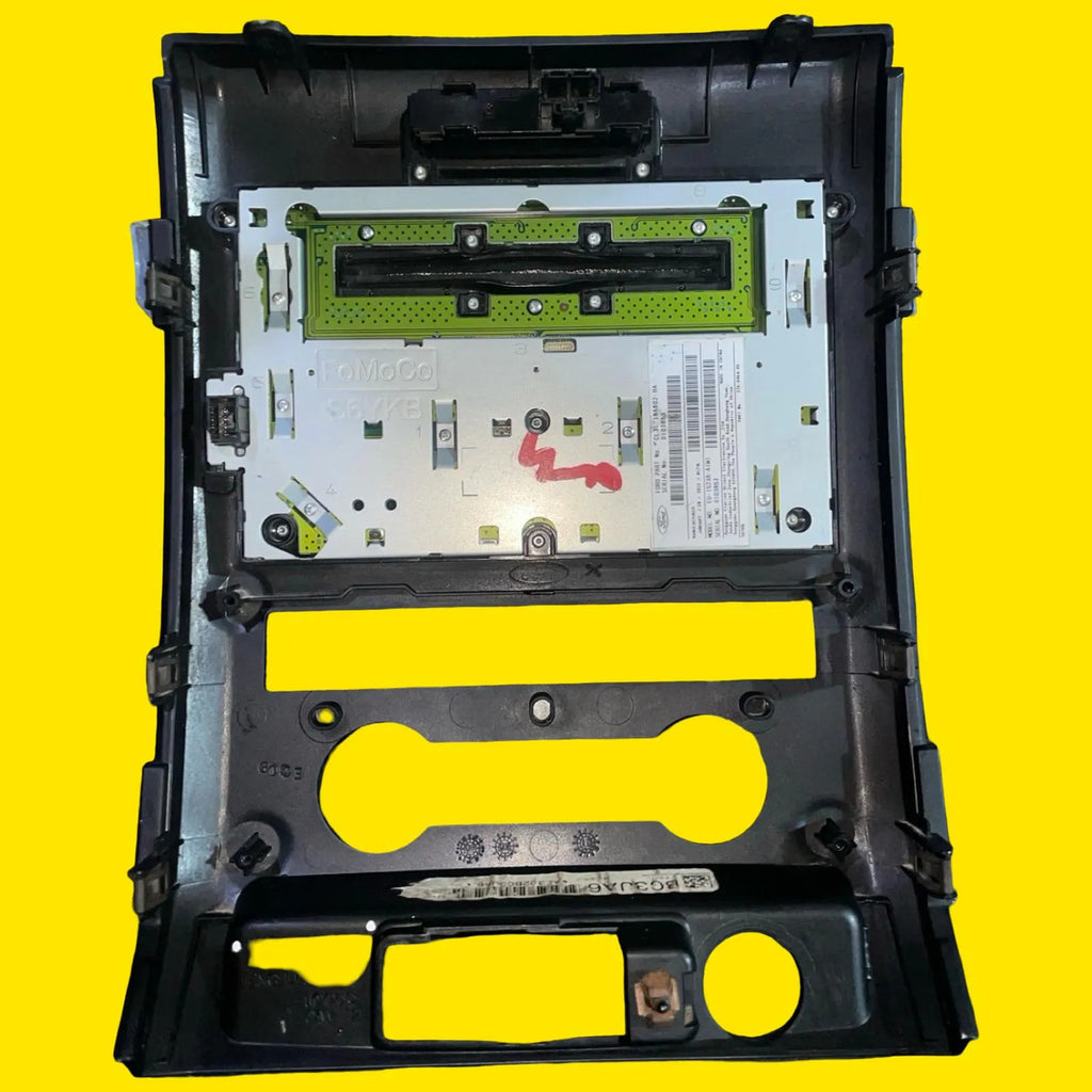 Caratula Bisel Radio Central F-150/lobo Usado Original 09-14
